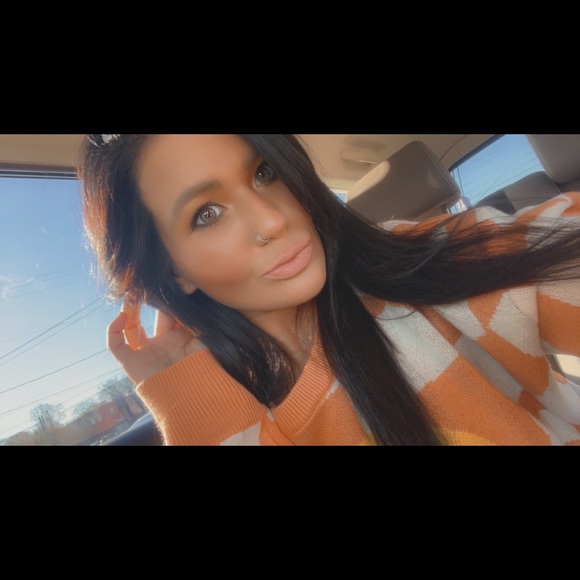 Meet your Posher, Darby - Picture 1 of 15